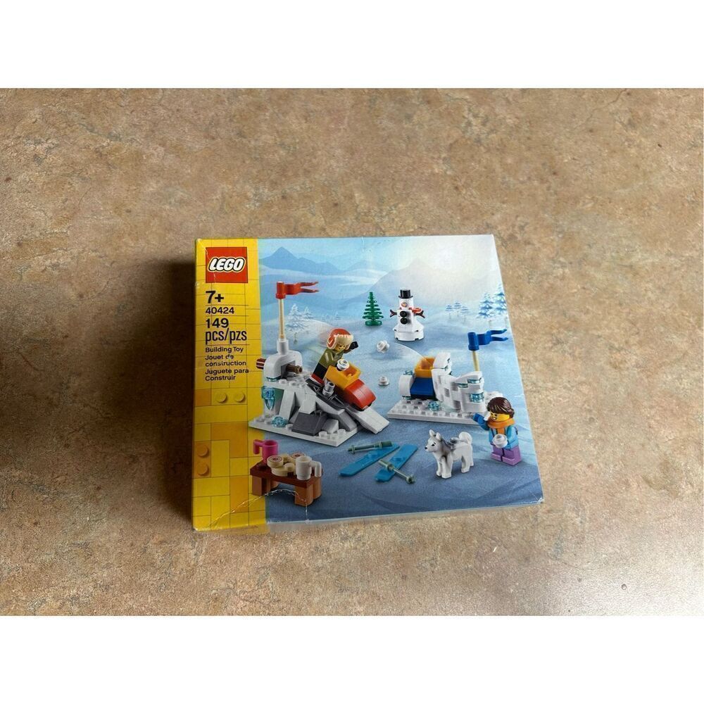 Lego winter snowball fight